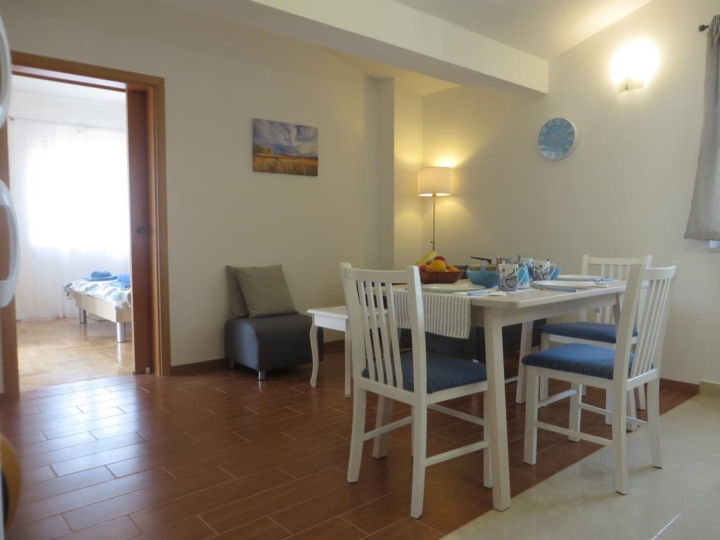 Filipovic Apartments With Pool Биоград на Мору Екстериор снимка