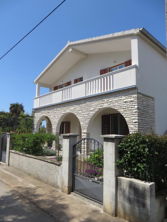 Filipovic Apartments With Pool Биоград на Мору Екстериор снимка